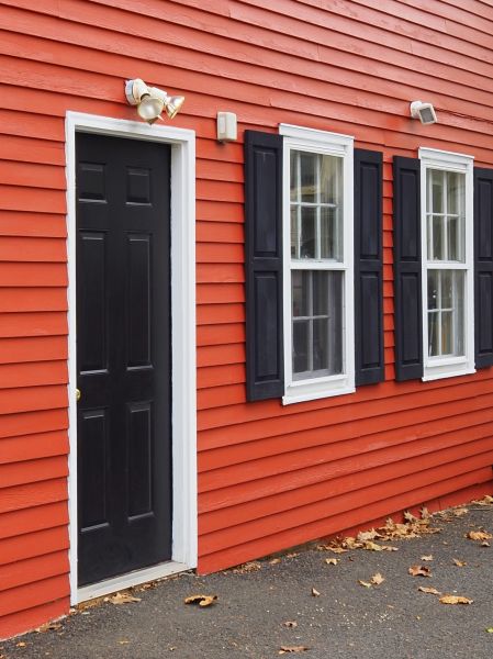 Cost of Red Vinyl Siding Installation in Puyallup